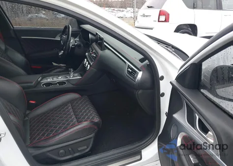 2022 Genesis G70 3.3T z USA, uszkodzony, nr VIN KMTG54TE7NU091767